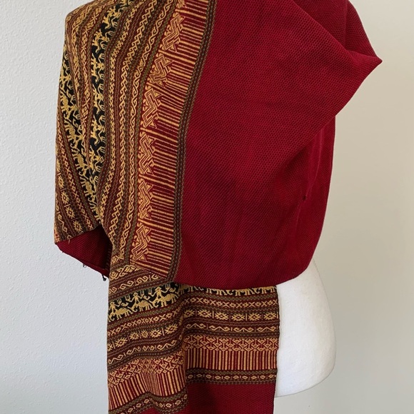 Scarf - Picture 1 of 8